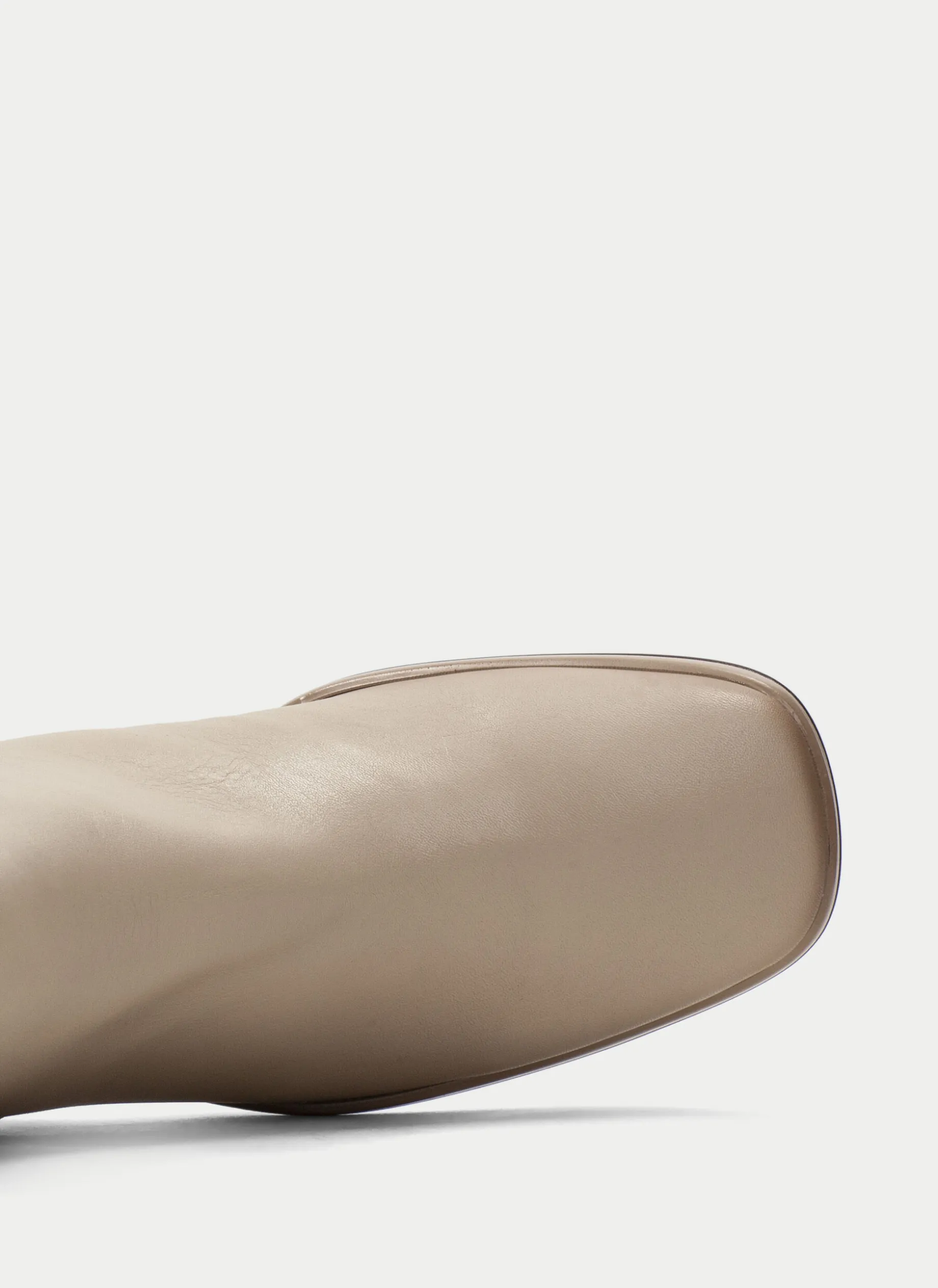 Botins monaco marfil