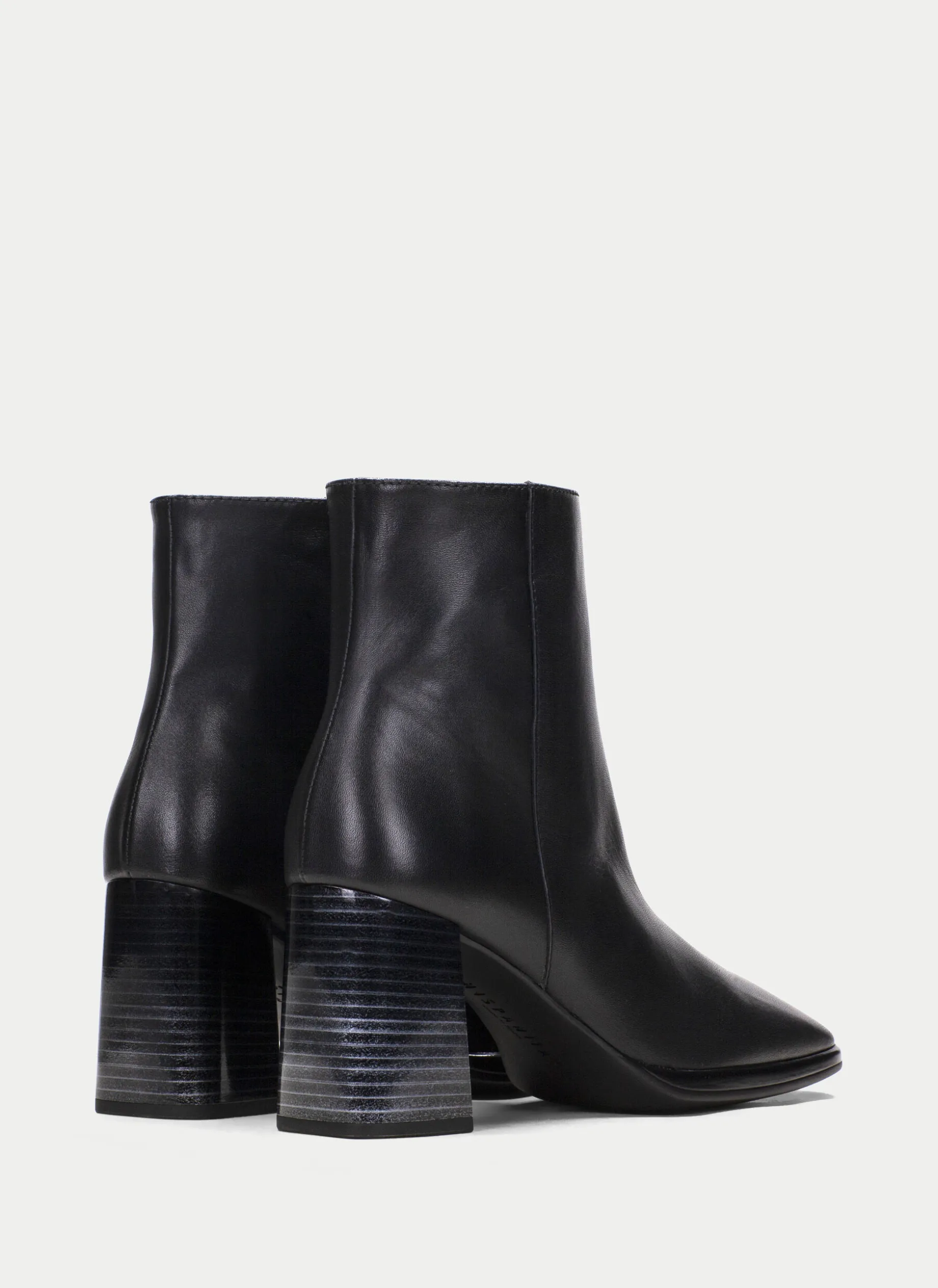 Botins monaco preto
