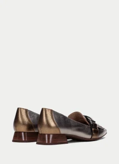 Sapatos rasos dali ouro-aço