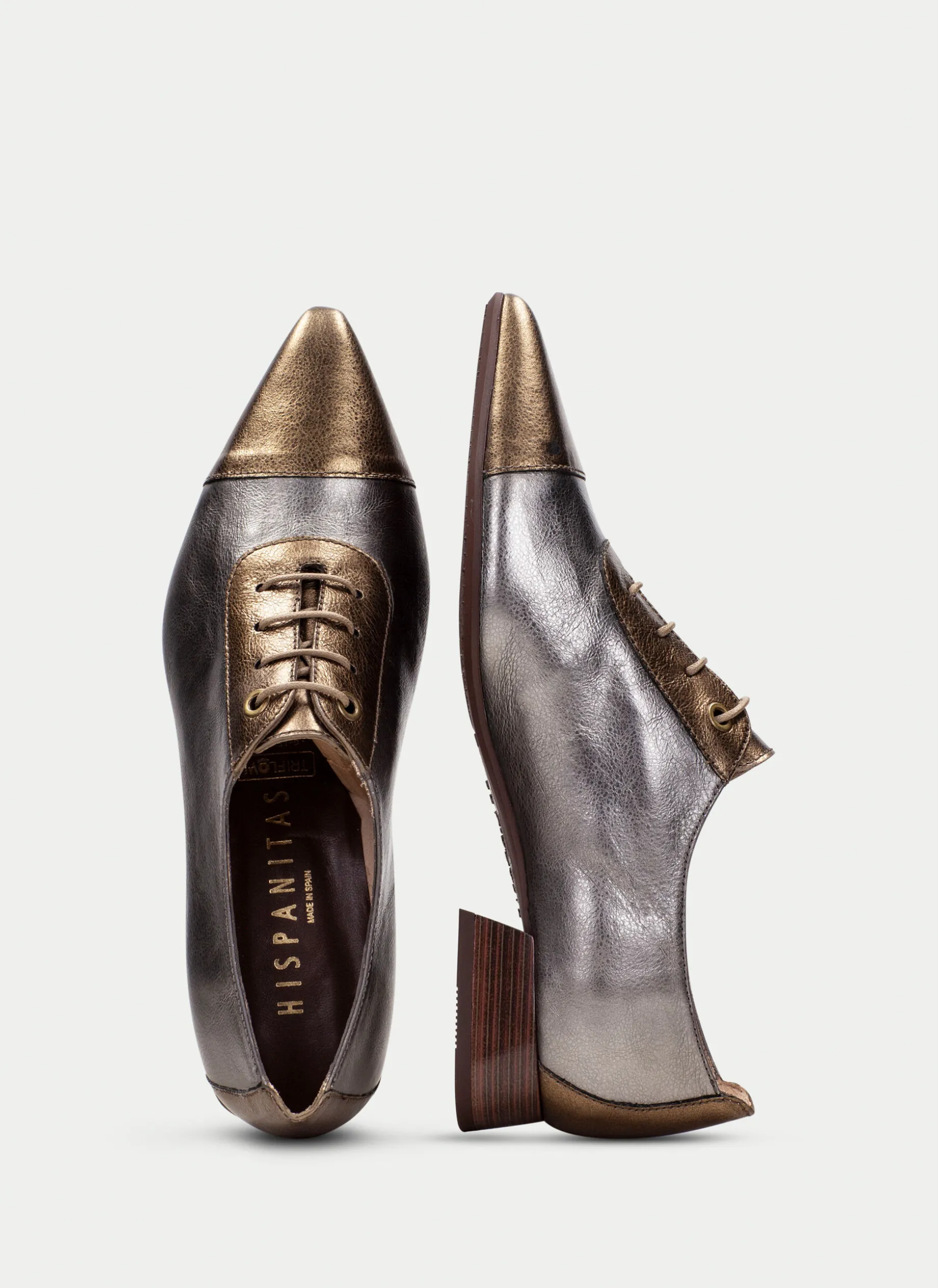 Sapatos rasos dali ouro-aço